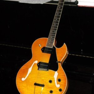 H525 'xx - Vintage Sunburst
