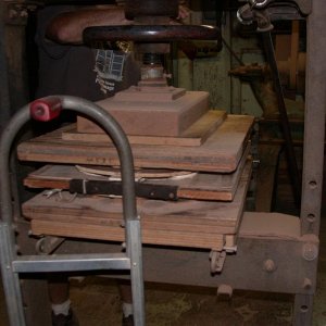 '08 PSPI - Face/Back Bonding in the Glue Press