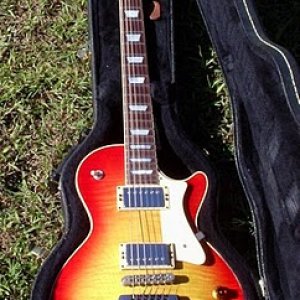 '00 H150 - Antique Cherry Sunburst