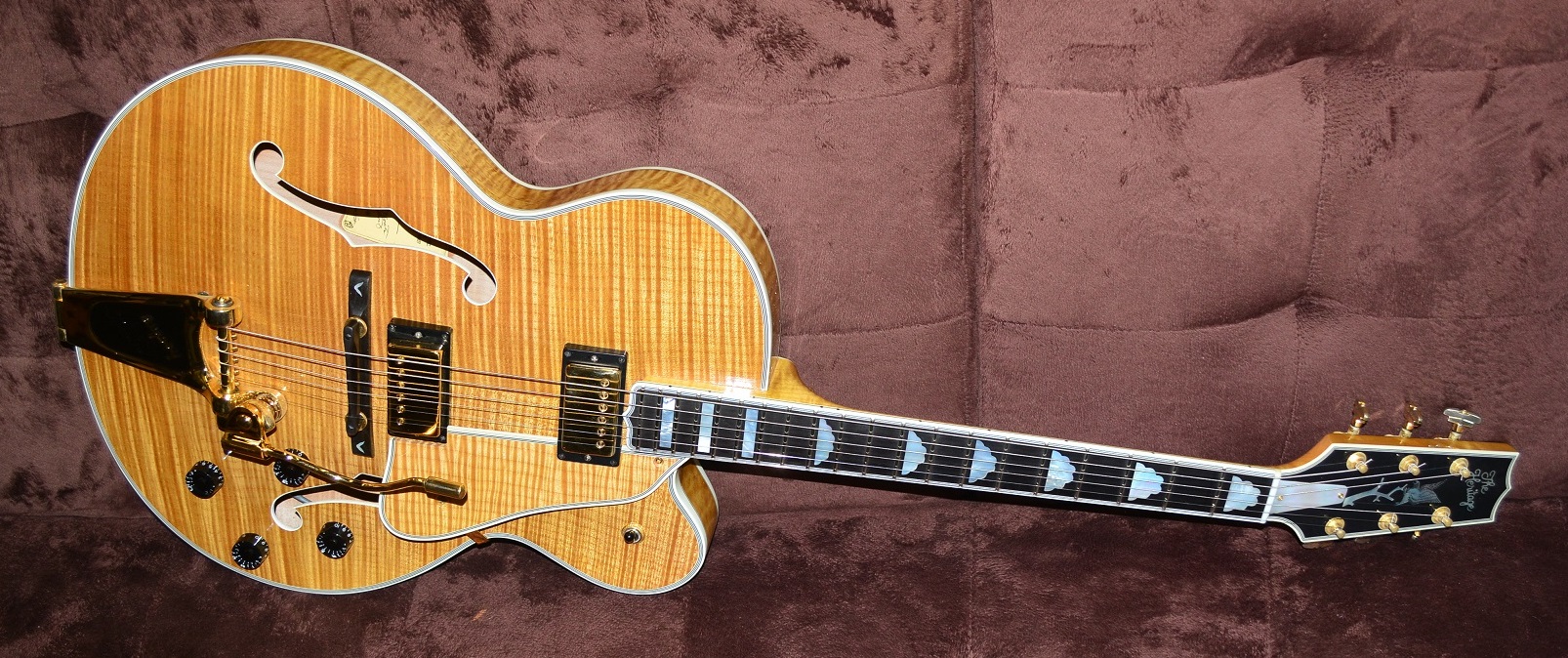Jay's 2000 Thin body Maple top Golden Eagle