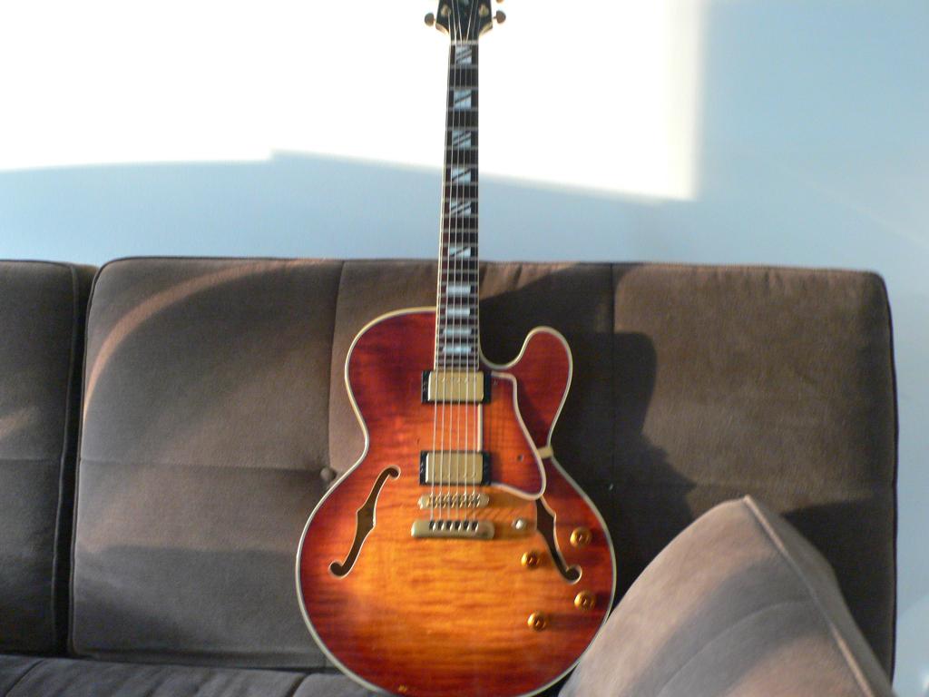 Roy Clark Signature