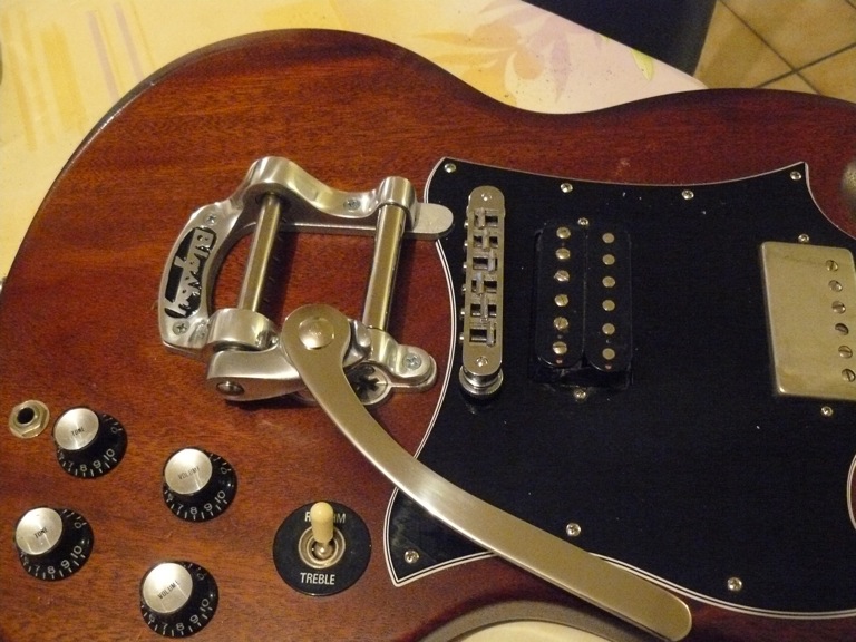 Bigsby4.JPG.e432c91f1f30eaa2da3617a63ff46d1a.JPG